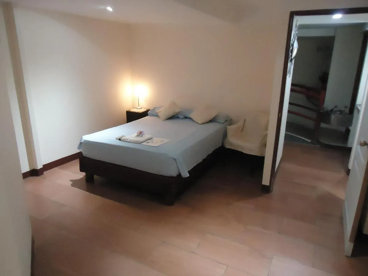 SUITES Minimalistas Guayaquil 0*,  Ecuador
