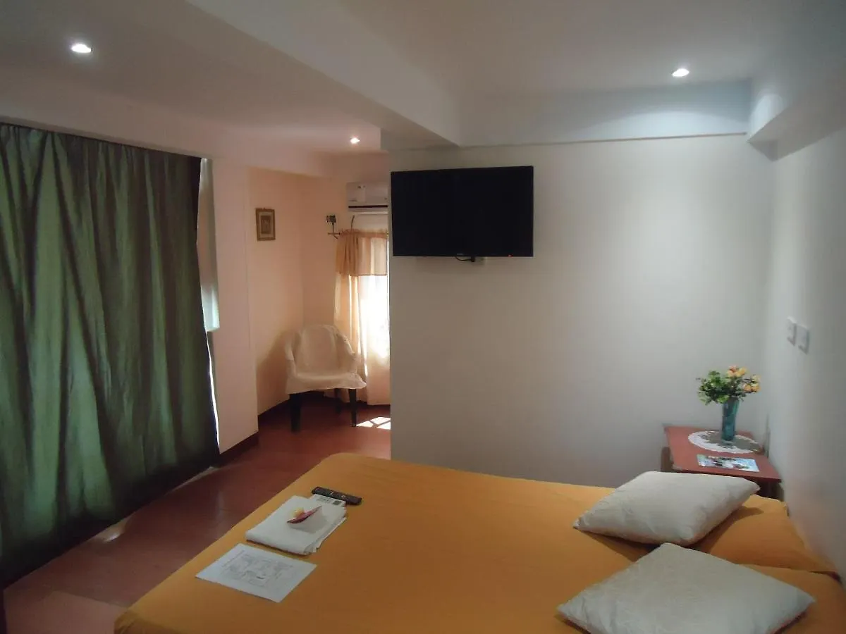 Suites Minimalistas Guayaquil 0*,  Ecuador